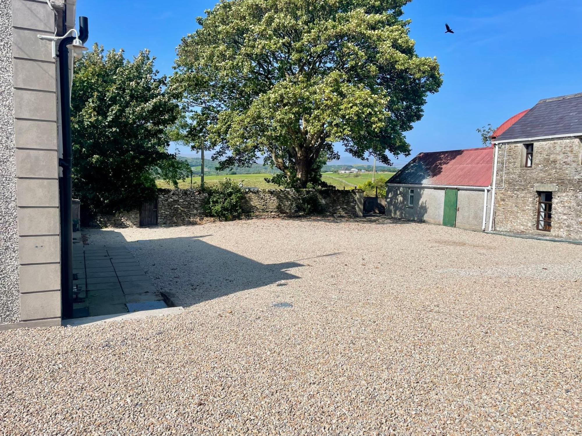 Country Farm House Bruckless Buitenkant foto